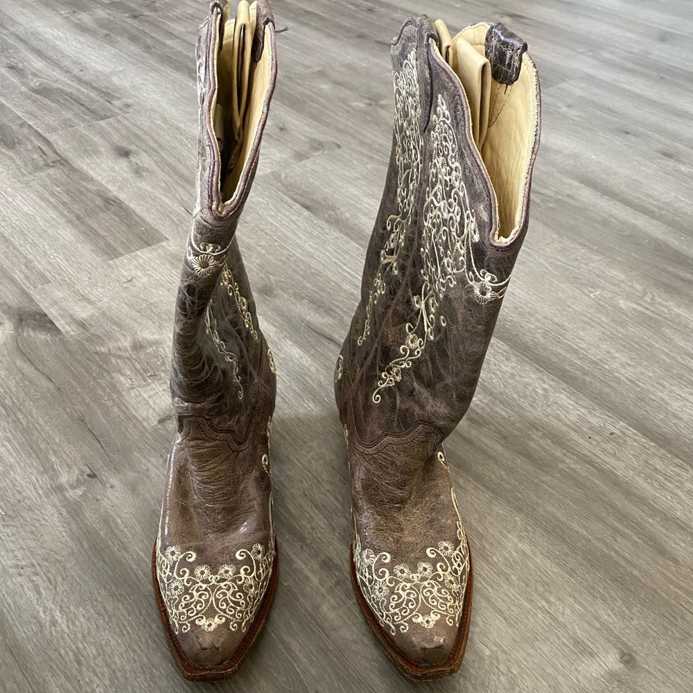 Woman’s corral “wedding boots”
